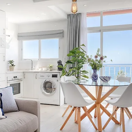 Hanami Avenida De Espana Sea Front Apartment Estepona