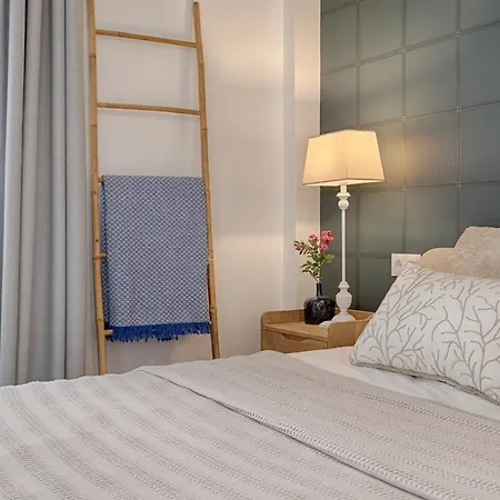 Hanami Avenida De Espana Sea Front Apartment Estepona